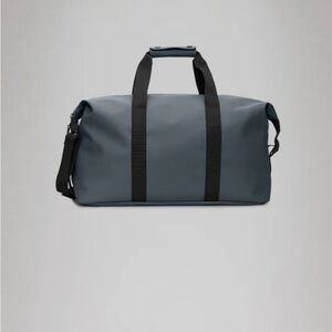 RAINS HILO WEEKEND BAG